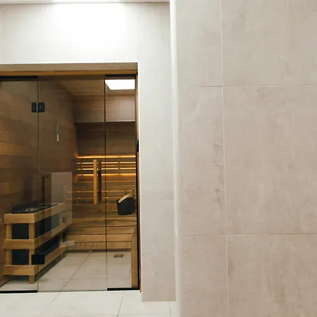 Katowa - Sauna, Ac, Balcony 아파트